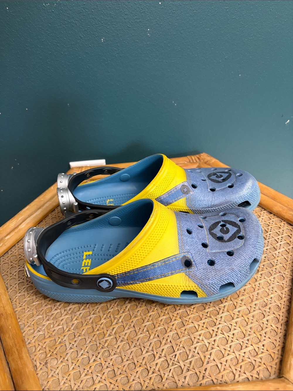 CROCS Two-Tone Yellow and Blue Slip-On Clog Sandals with Heel Strap